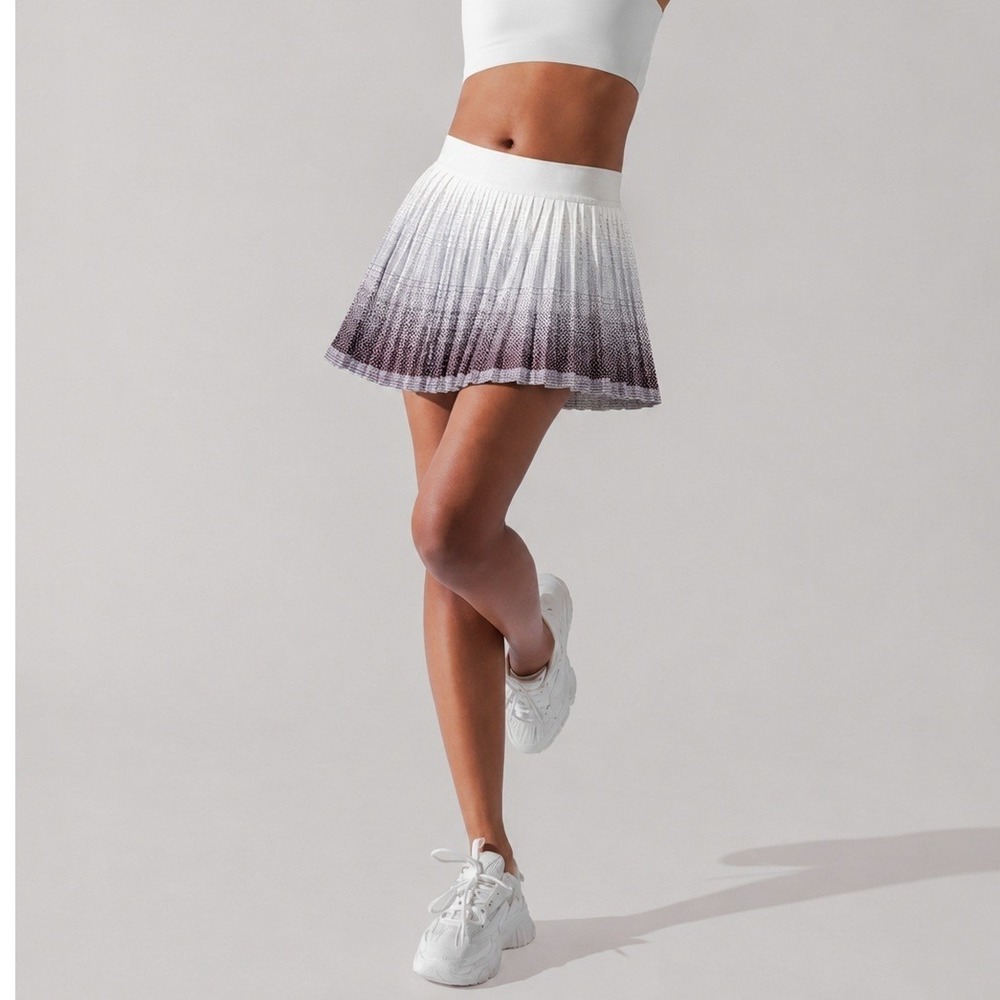 K-Swiss x Lucky in Love Womens XS Tennis Skort Pleated Ombre Dot White Black